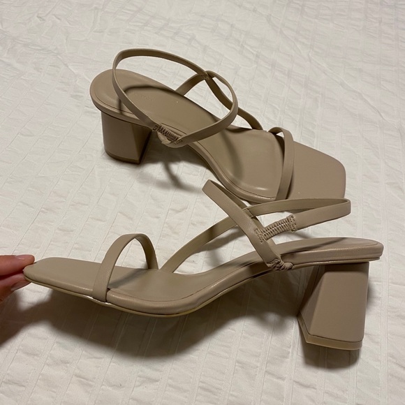 Oak + Fort Heeled Sandals - Picture 2 of 8